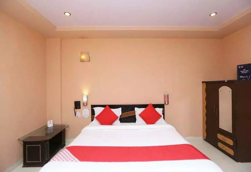 ホテル Oyo 18438 Radharani Guest House