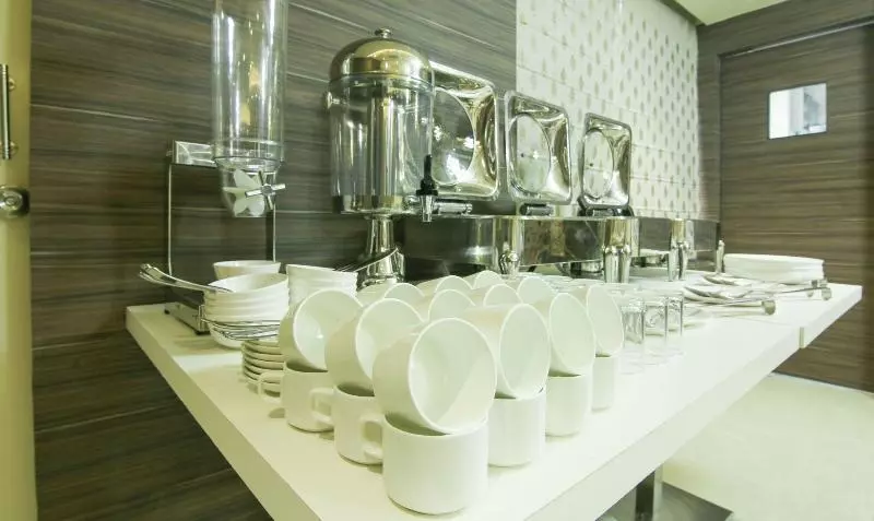 ホテル Treebo Hoops   Airport