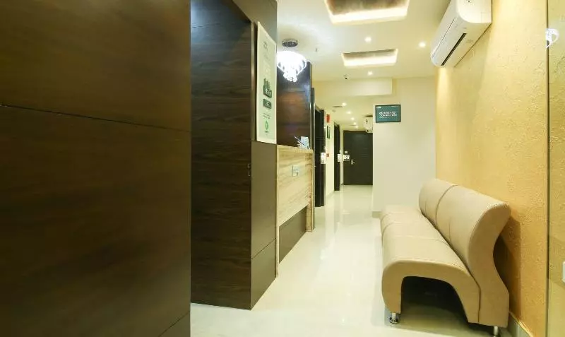 ホテル Treebo Hoops   Airport