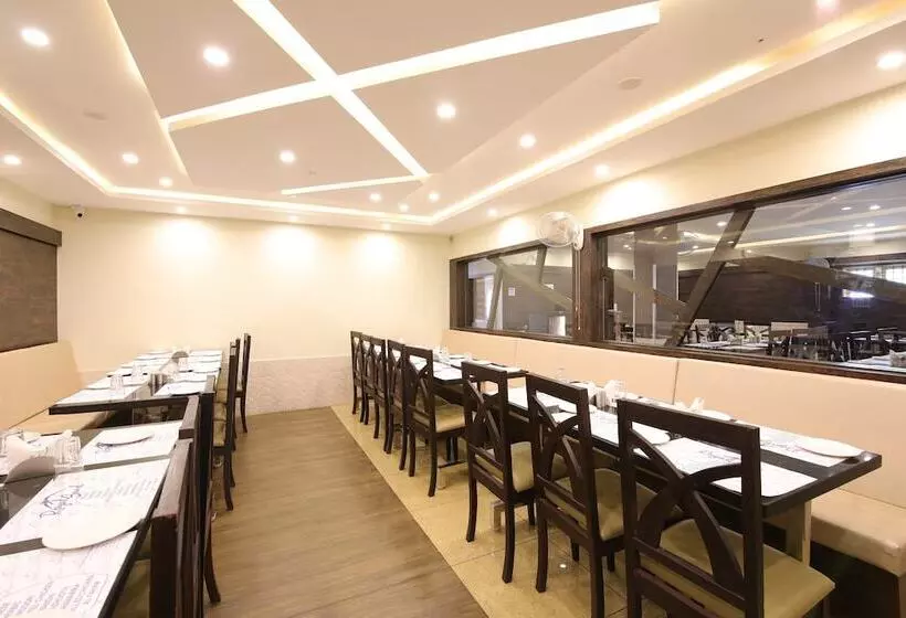 Hotelli Collection O Royal Sand