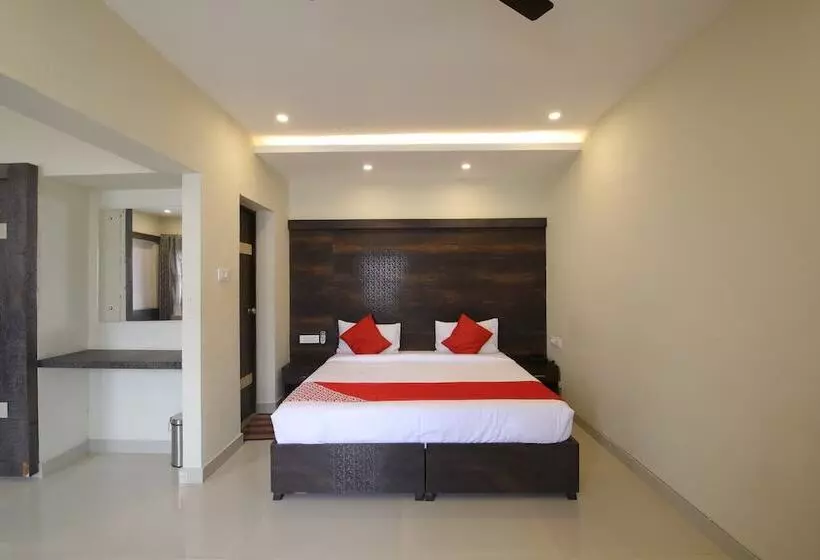 Hotelli Collection O Royal Sand