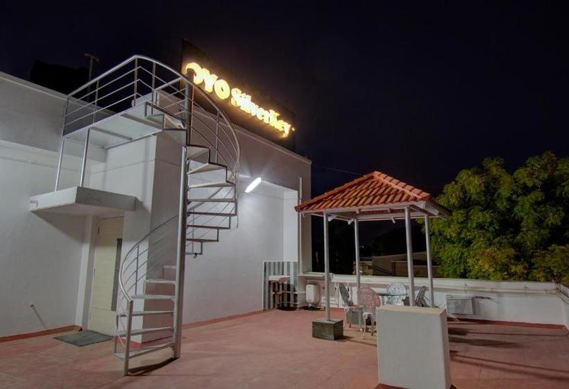 ホテル Silverkey Executive Stays 35719 Hive Avinashi Road