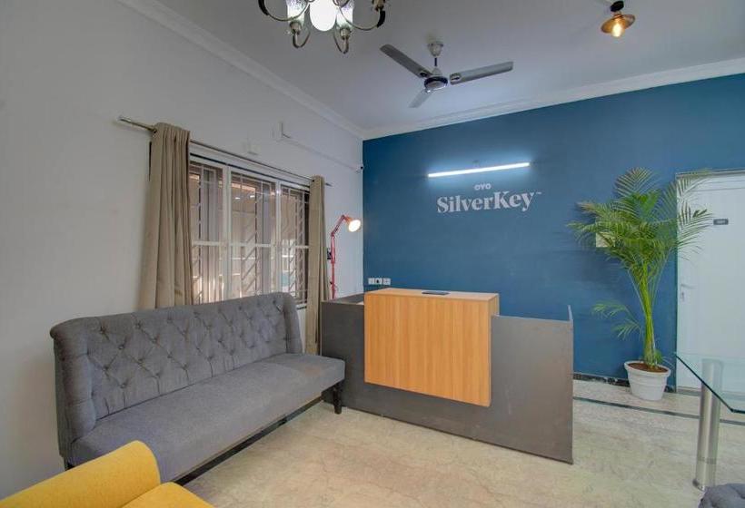 ホテル Silverkey Executive Stays 35719 Hive Avinashi Road