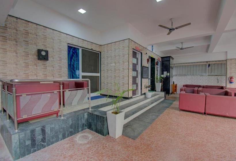 ホテル Silverkey Executive Stays 35719 Hive Avinashi Road