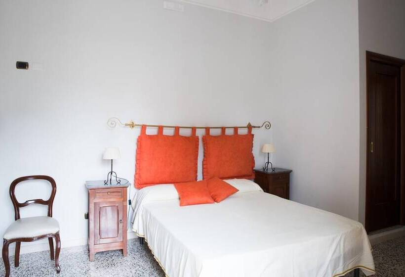 פנסיון Vittoria Guest House Battipaglia