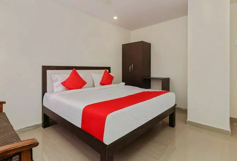 ホテル Oyo 28743 Golconda Inn