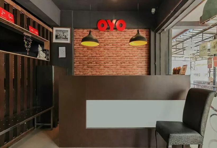 ホテル Oyo 28743 Golconda Inn