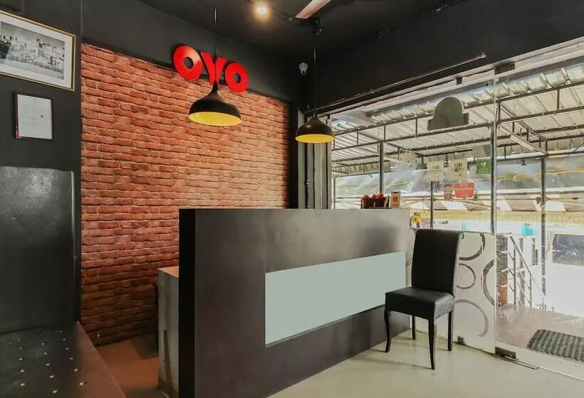 ホテル Oyo 28743 Golconda Inn