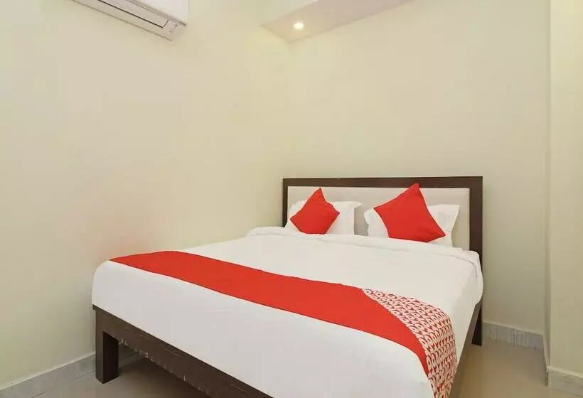 ホテル Oyo 28743 Golconda Inn