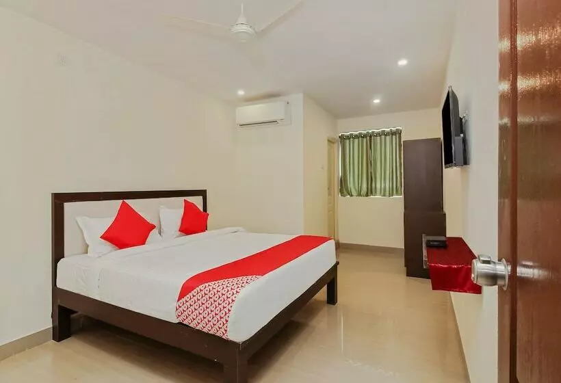 ホテル Oyo 28743 Golconda Inn