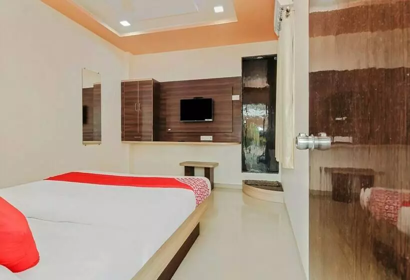 ホテル Oyo 28743 Golconda Inn