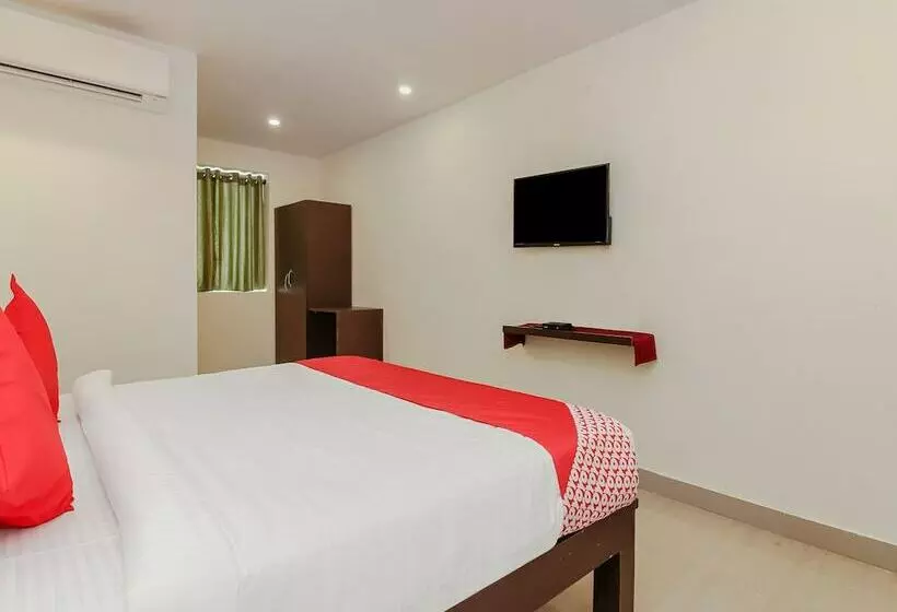 ホテル Oyo 28743 Golconda Inn