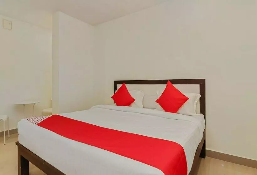 ホテル Oyo 28743 Golconda Inn