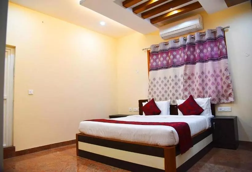 Hotelli Sri Thilagavathy