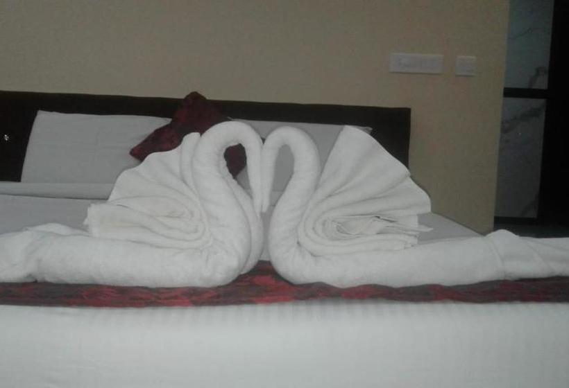 Hotel Sri Thilagavathy