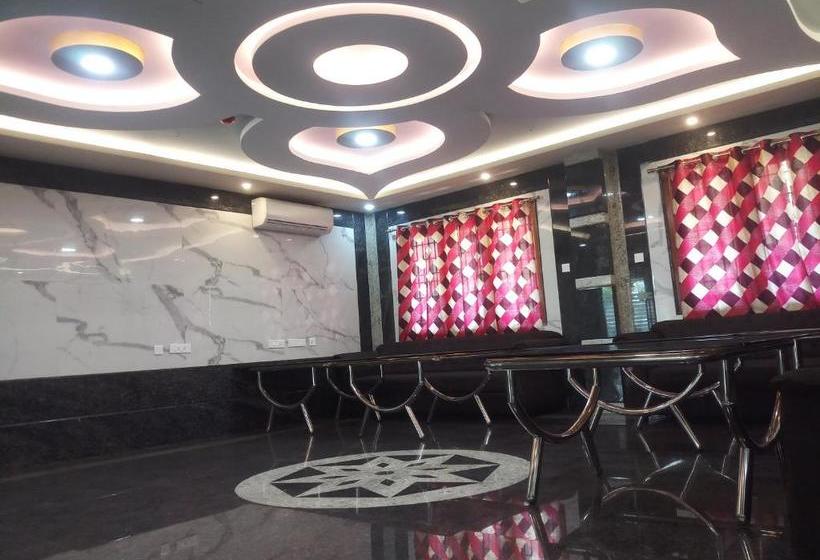 Hotel Sri Thilagavathy