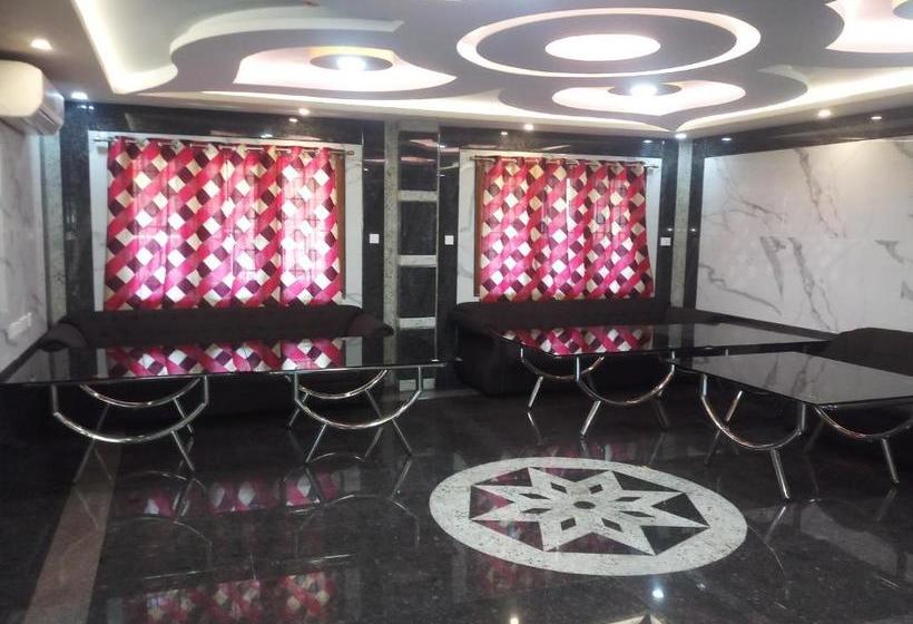 Hotel Sri Thilagavathy