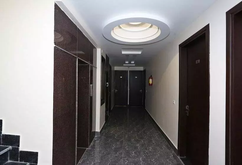 Hotelli Collection O 30916 Agk Residency