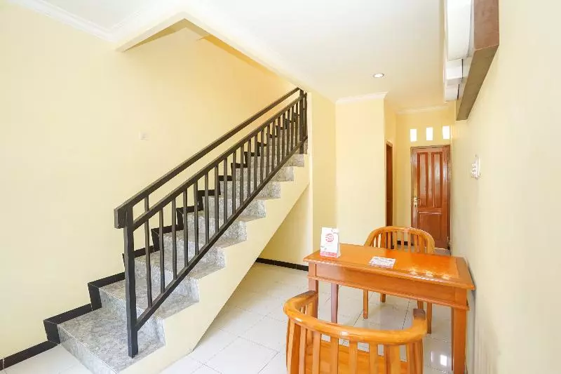 ホテル Oyo 522 Majapahit Homestay Syariah 2
