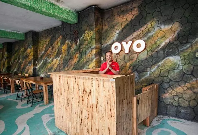 ホテル Oyo 559 3 Berastagi