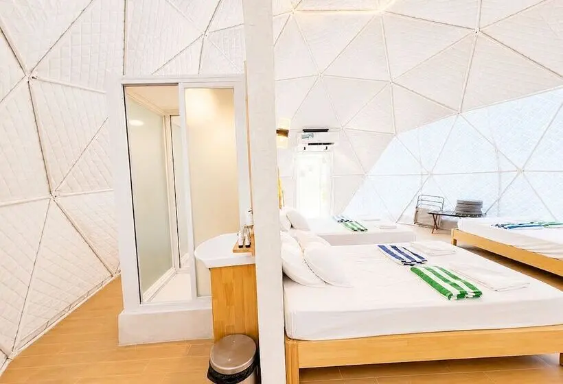 Hotelli Farmko Glamping