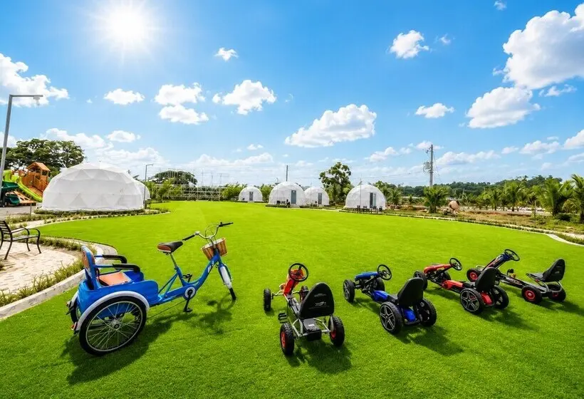 Hotelli Farmko Glamping