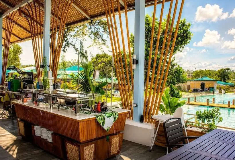Hotelli Farmko Glamping
