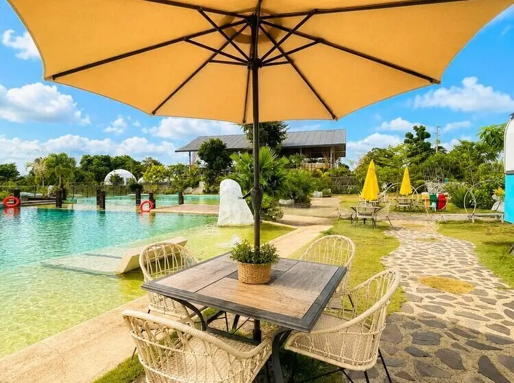 Hotelli Farmko Glamping