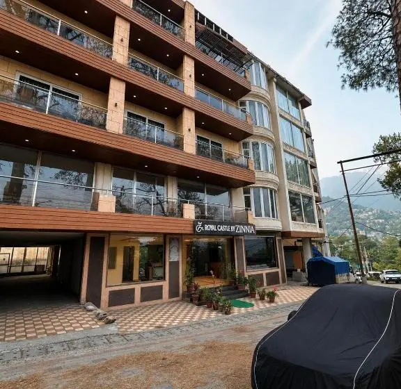ホテル The Himalayan Highland Dharamshala # Big Swimming Pool# Lawn # Pool Table # Kids Friendly # Family F