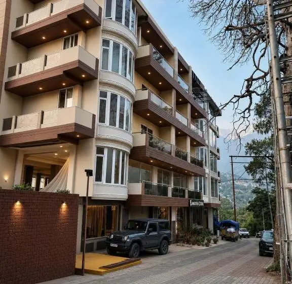 ホテル The Himalayan Highland Dharamshala # Big Swimming Pool# Lawn # Pool Table # Kids Friendly # Family F