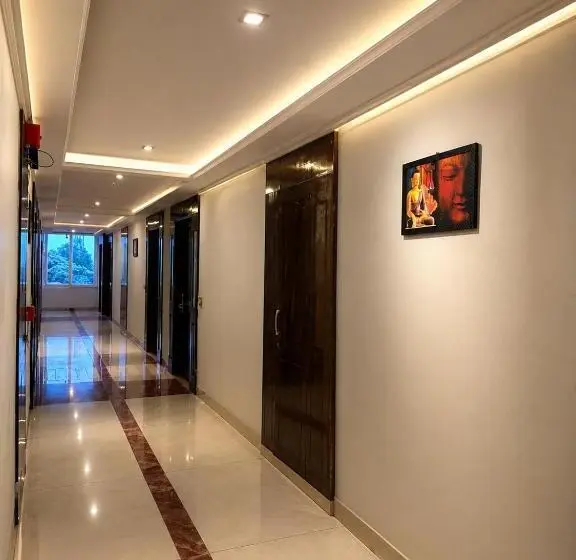 ホテル The Himalayan Highland Dharamshala # Big Swimming Pool# Lawn # Pool Table # Kids Friendly # Family F