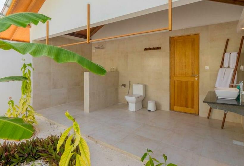 Innahura Maldives Resort