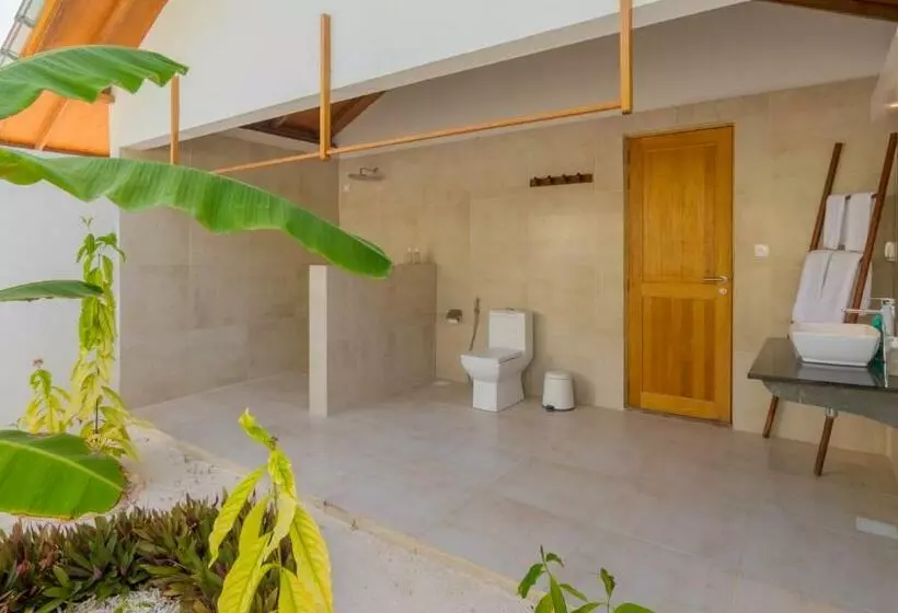 Innahura Maldives Resort