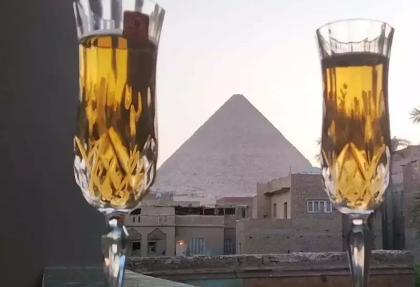 هاستل Zenibo Pyramids View