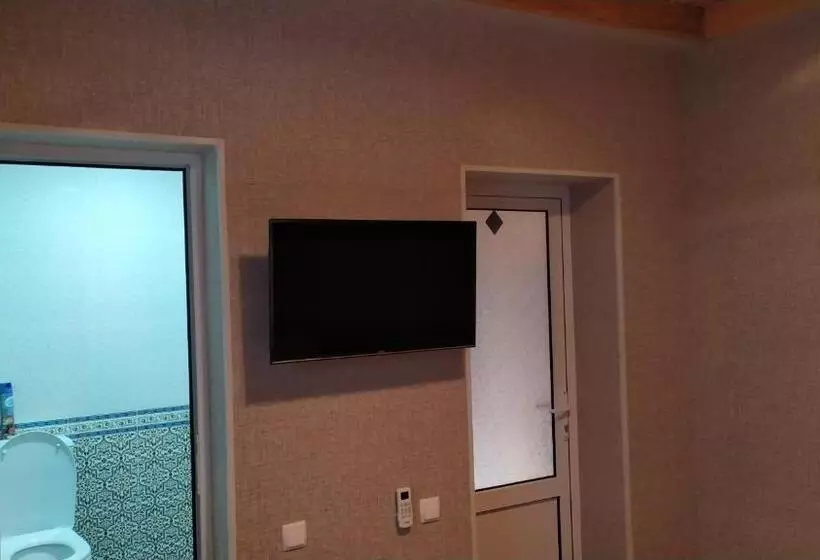 Alisher B&b