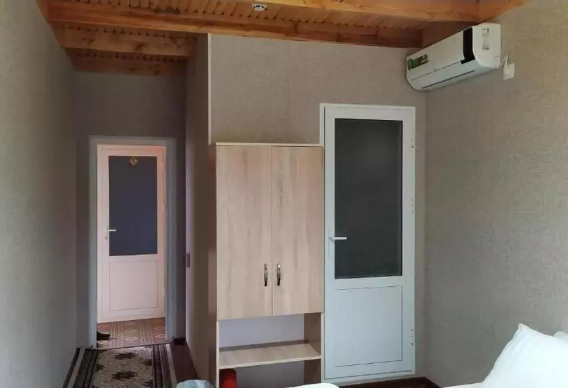 Alisher B&b