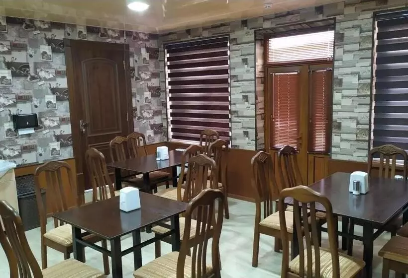 Alisher B&b