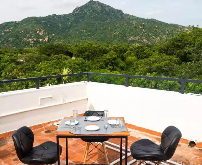 ホテル Aashreya Suites Tiruvannamalai