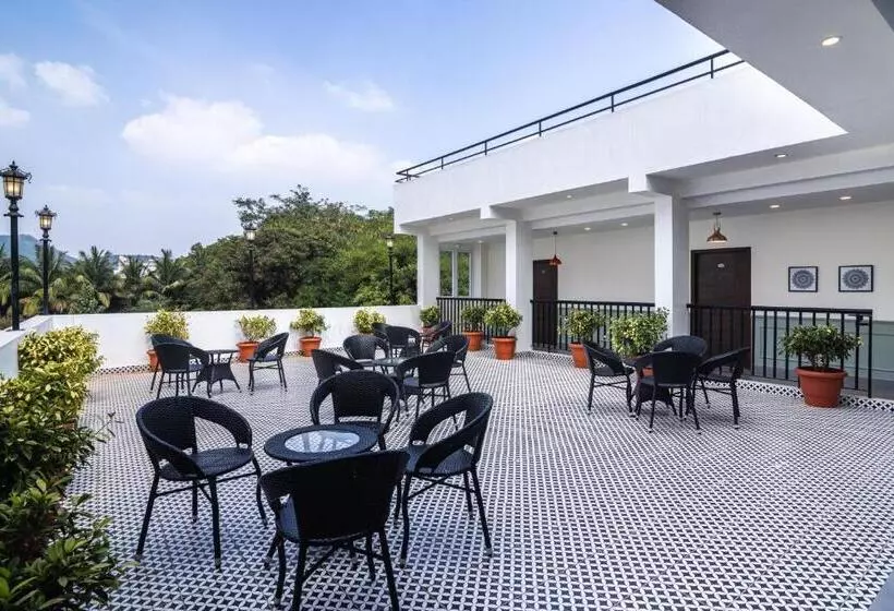 ホテル Aashreya Suites Tiruvannamalai