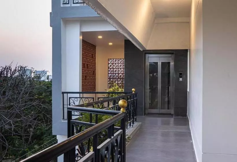 ホテル Aashreya Suites Tiruvannamalai