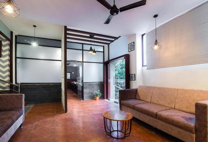 Отель Aashreya Suites Tiruvannamalai