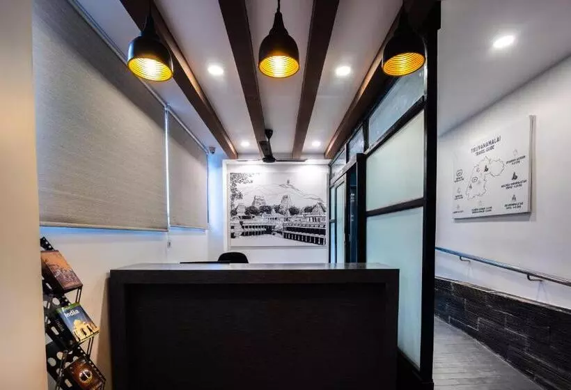 ホテル Aashreya Suites Tiruvannamalai