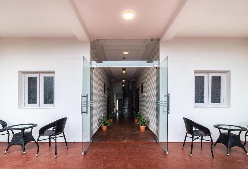 Отель Aashreya Suites Tiruvannamalai