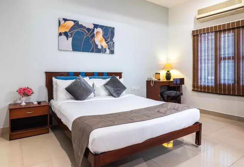 ホテル Aashreya Suites Tiruvannamalai