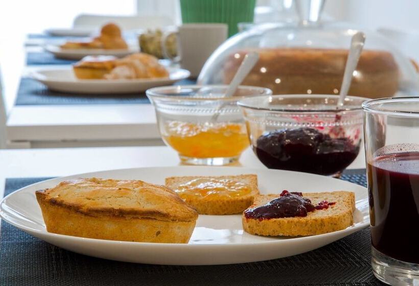 تختخواب و صبحانه Tuile34