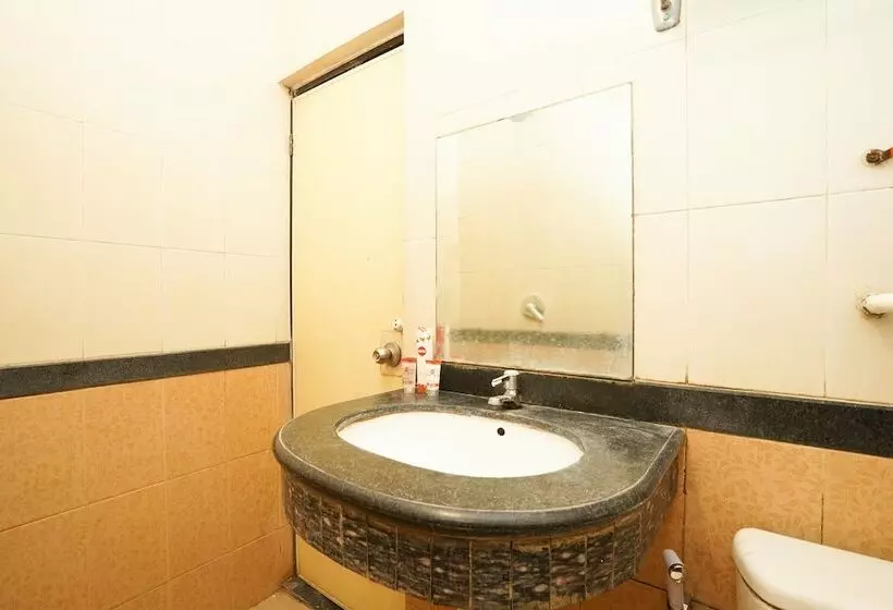 ホテル Oyo 658 Alibaba Residence