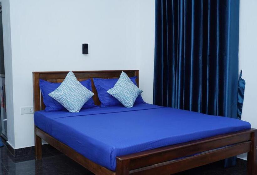 Hotel Theevanni Resort