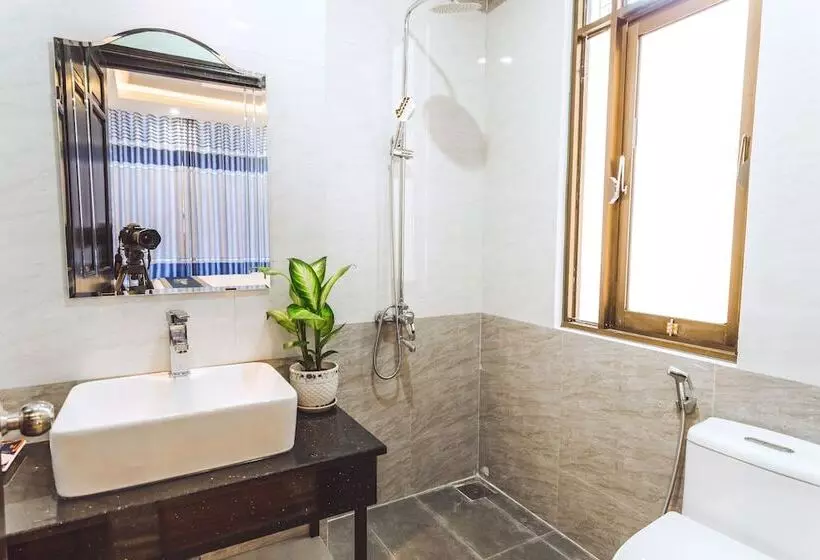 تختخواب و صبحانه Vip House Hoi An Homestay