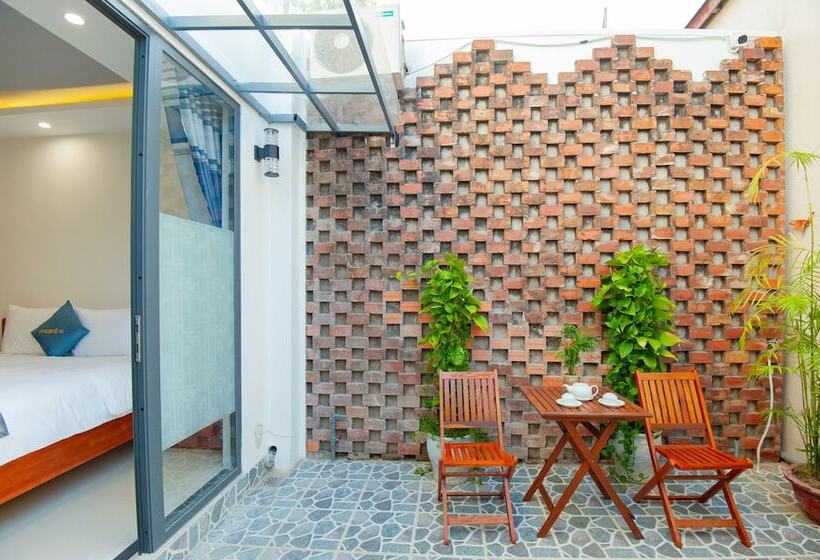 تختخواب و صبحانه Vip House Hoi An Homestay