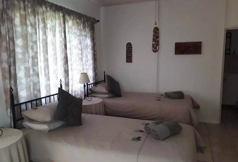 هتل Buschberg Guest Farm